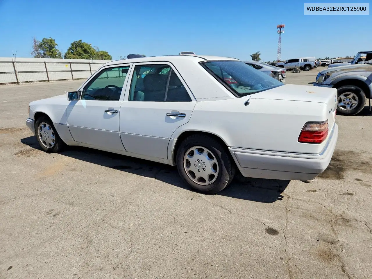 1994 Mercedes-Benz E 320 VIN: WDBEA32E2RC125900 Lot: 61625396