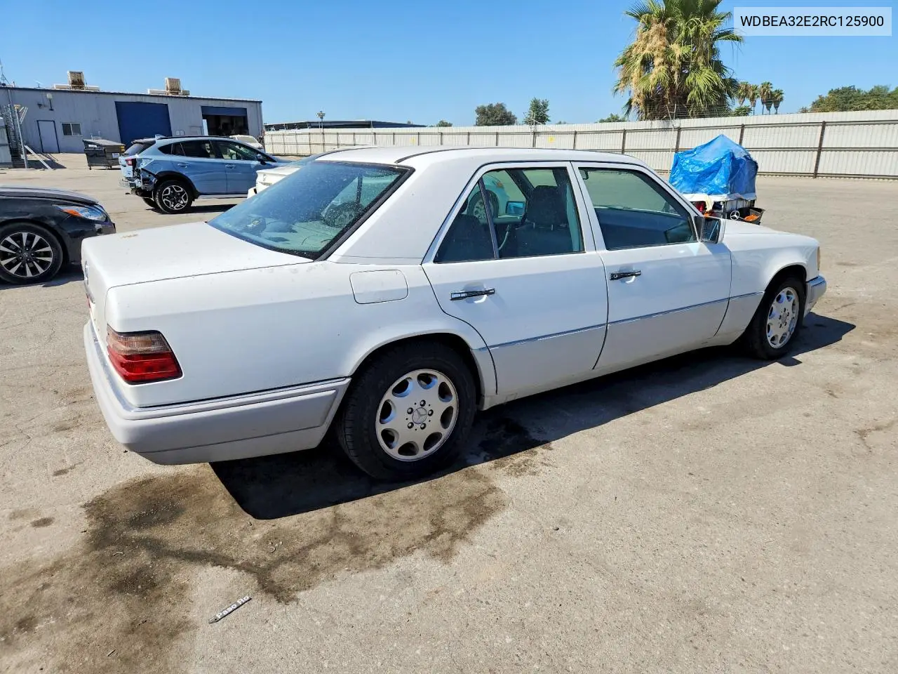 1994 Mercedes-Benz E 320 VIN: WDBEA32E2RC125900 Lot: 61625396