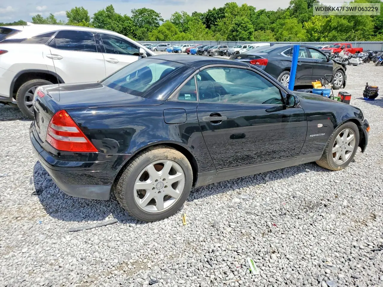 1998 Mercedes-Benz Slk 230 Kompressor VIN: WDBKK47F3WF063229 Lot: 56833226