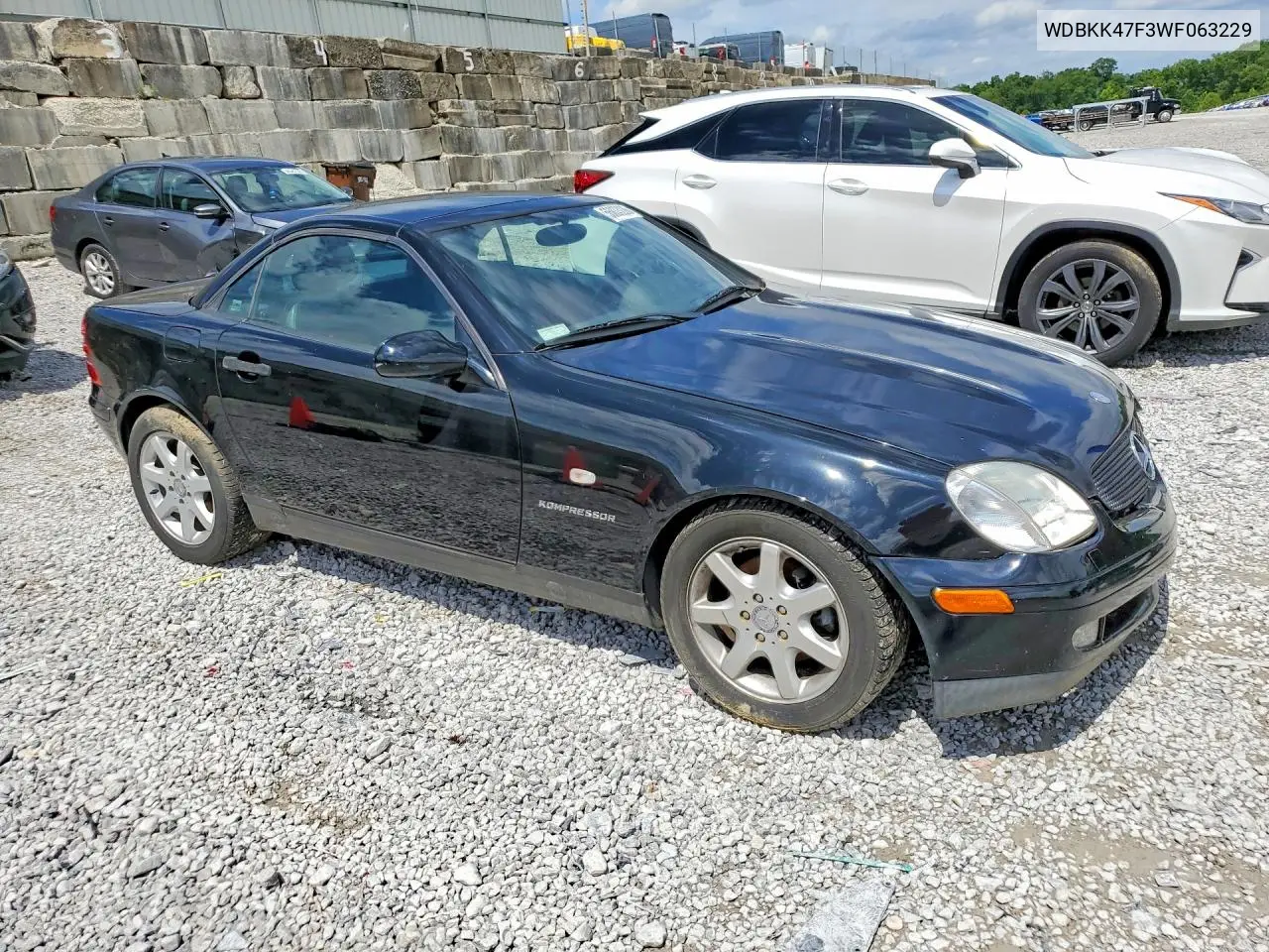 1998 Mercedes-Benz Slk 230 Kompressor VIN: WDBKK47F3WF063229 Lot: 56833226