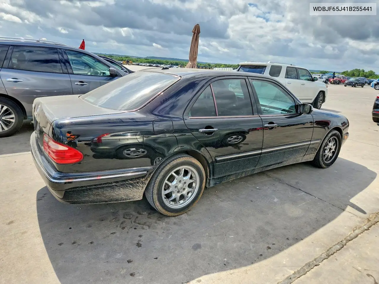 2001 Mercedes-Benz E 320 VIN: WDBJF65J41B255441 Lot: 56827146