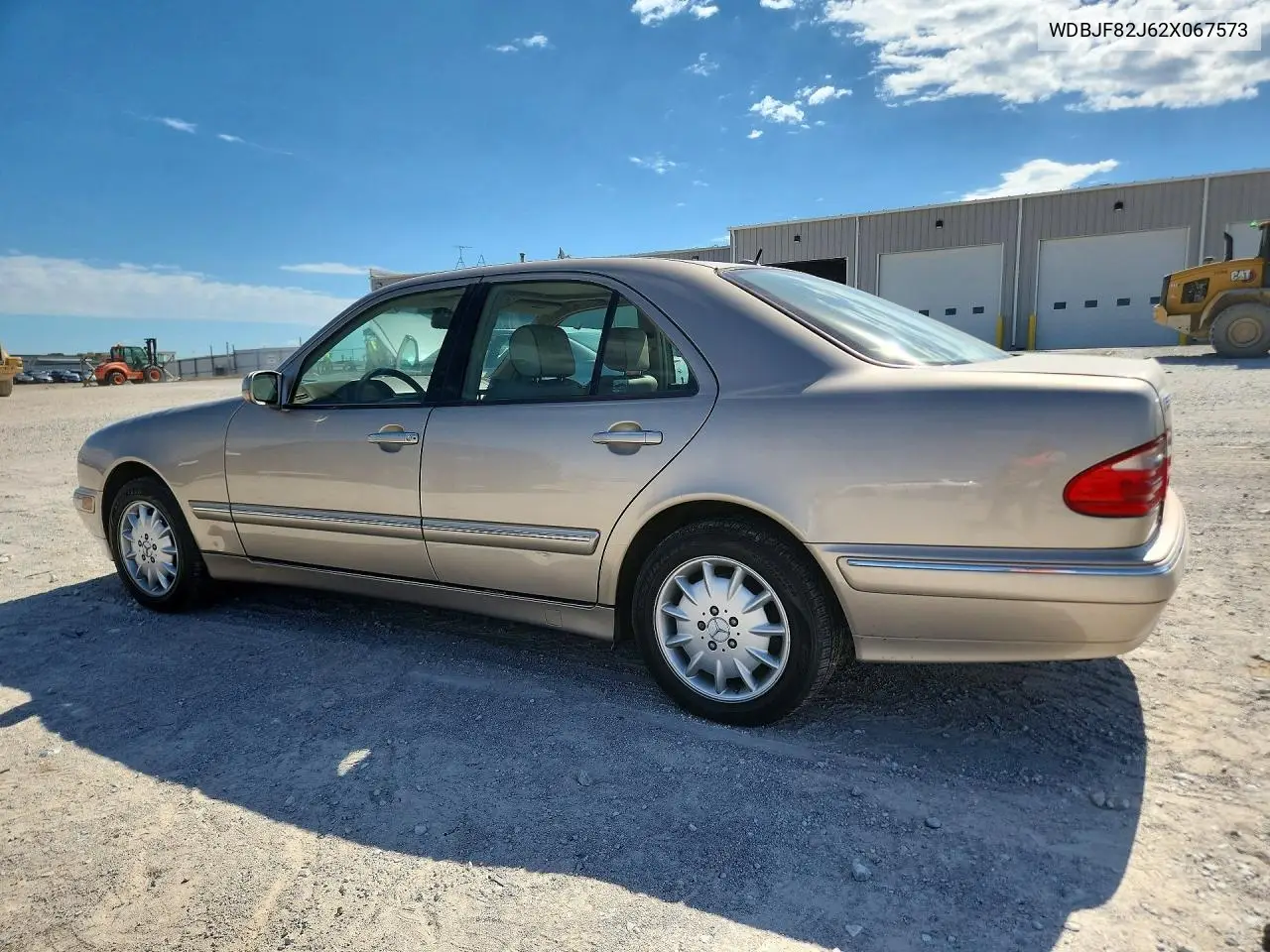 2002 Mercedes-Benz E 320 4Matic VIN: WDBJF82J62X067573 Lot: 57074106