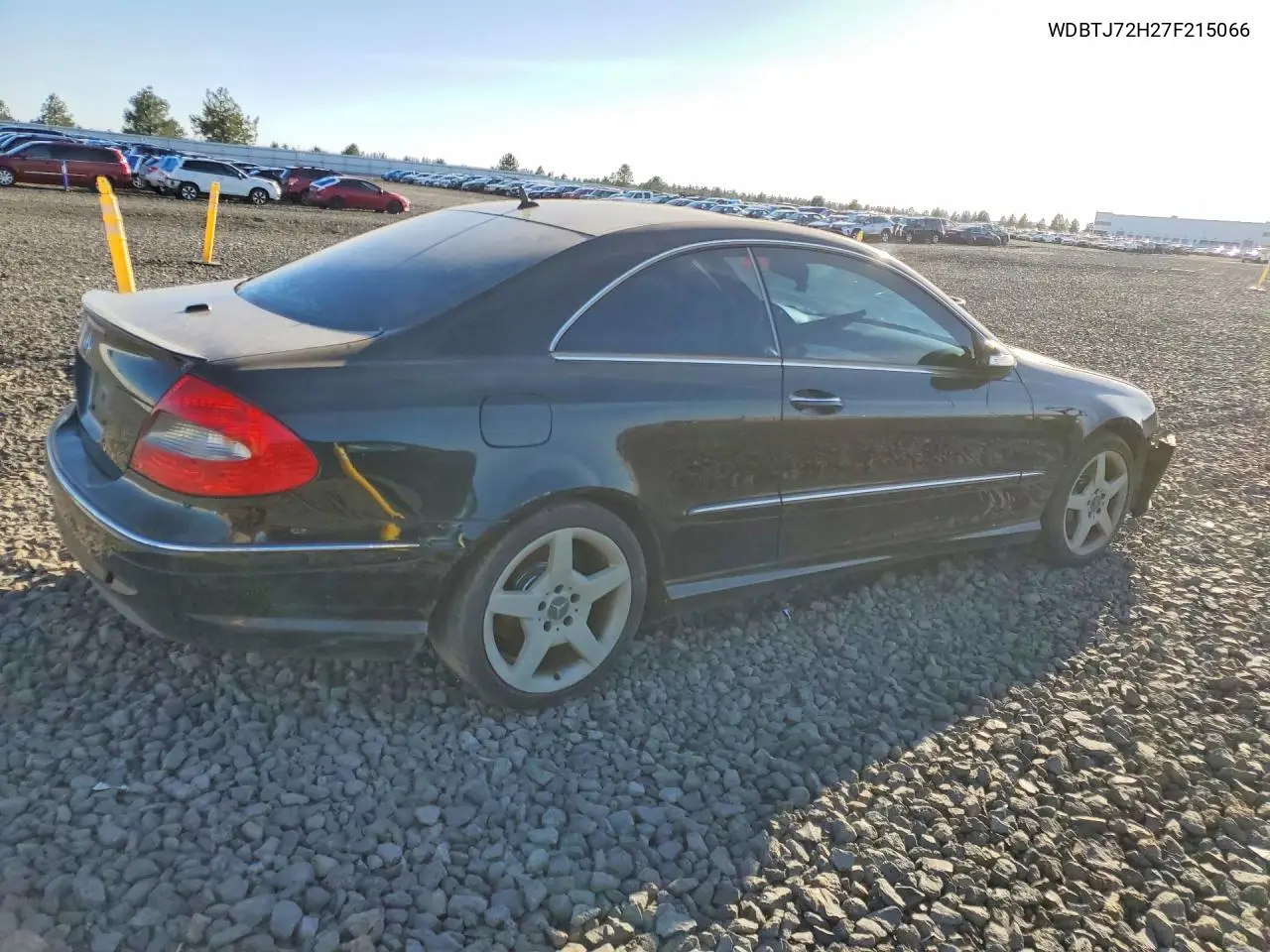 2007 Mercedes-Benz Clk 550 VIN: WDBTJ72H27F215066 Lot: 47834406