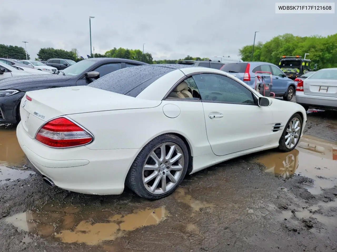 2007 Mercedes-Benz Sl 550 VIN: WDBSK71F17F121608 Lot: 53385176