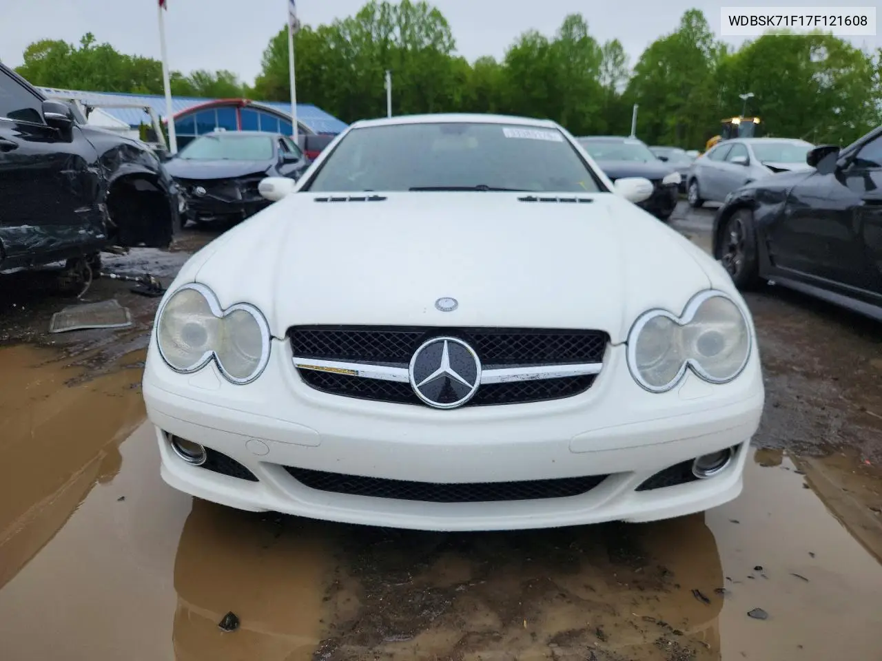 2007 Mercedes-Benz Sl 550 VIN: WDBSK71F17F121608 Lot: 53385176