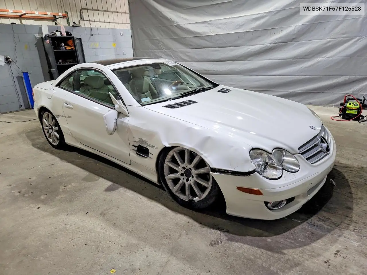 V (R230)