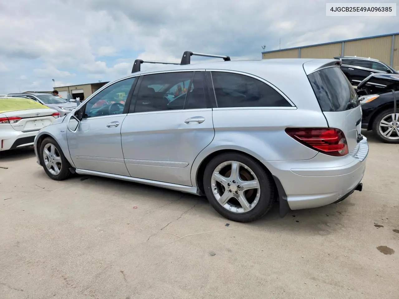 2009 Mercedes-Benz R 320 VIN: 4JGCB25E49A096385 Lot: 53072516