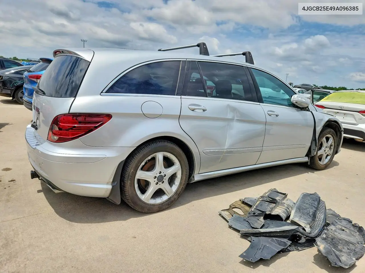 2009 Mercedes-Benz R 320 VIN: 4JGCB25E49A096385 Lot: 53072516