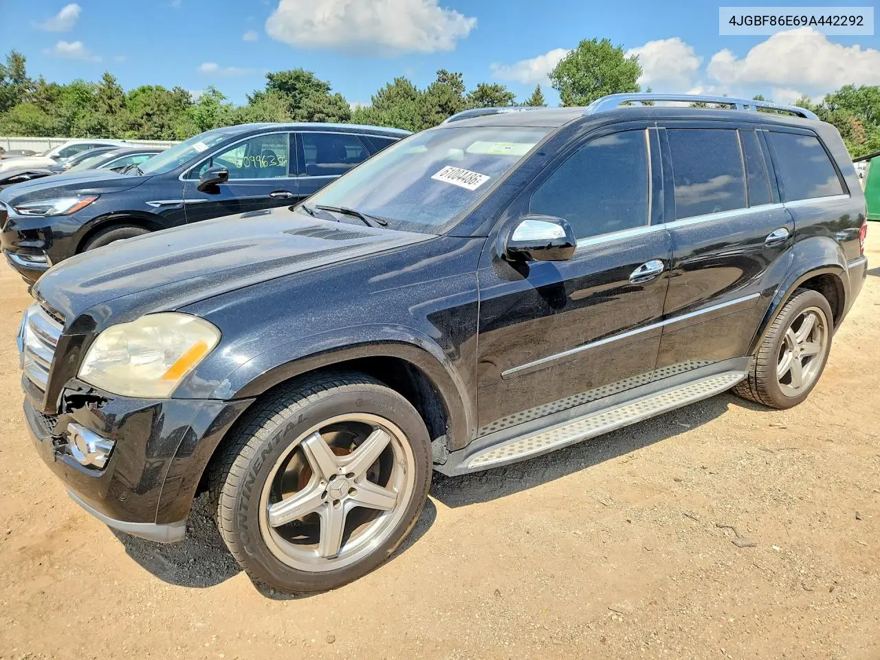2009 Mercedes-Benz Gl 550 4Matic VIN: 4JGBF86E69A442292 Lot: 61004486