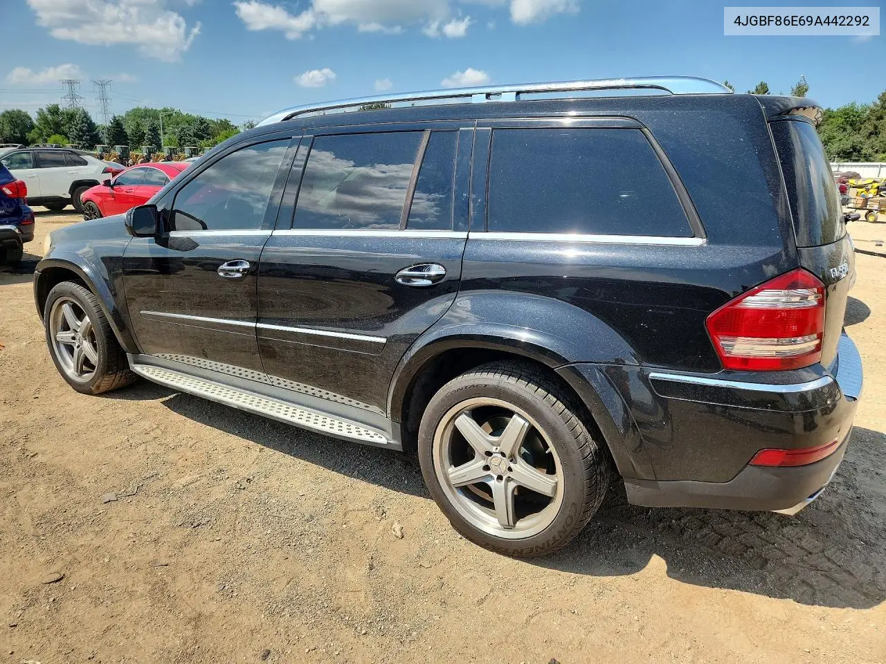 2009 Mercedes-Benz Gl 550 4Matic VIN: 4JGBF86E69A442292 Lot: 61004486