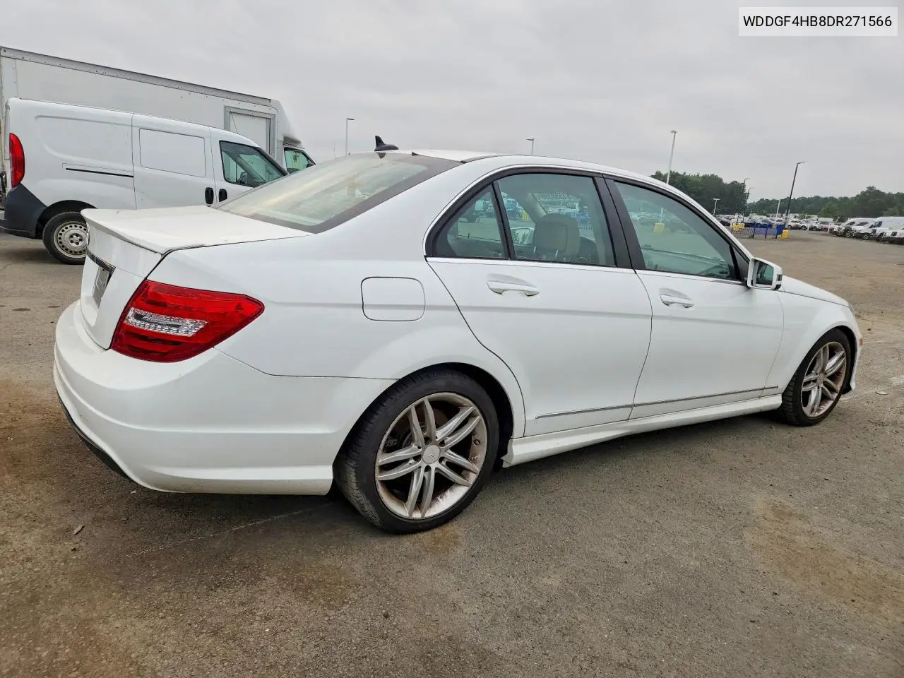 2013 Mercedes-Benz C 250 VIN: WDDGF4HB8DR271566 Lot: 61550396