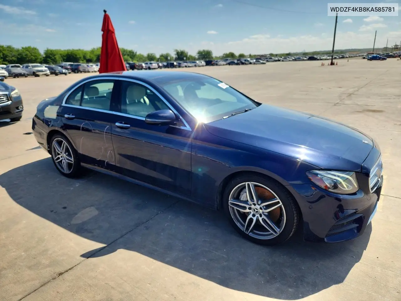 2019 Mercedes-Benz E 300 4Matic VIN: WDDZF4KB8KA585781 Lot: 56457906
