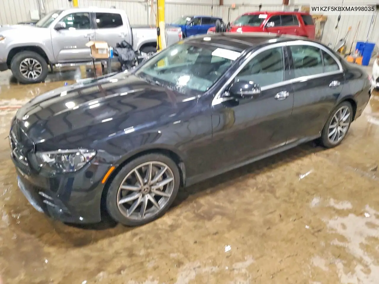 2021 Mercedes-Benz E 450 4Matic VIN: W1KZF5KBXMA998035 Lot: 58567046