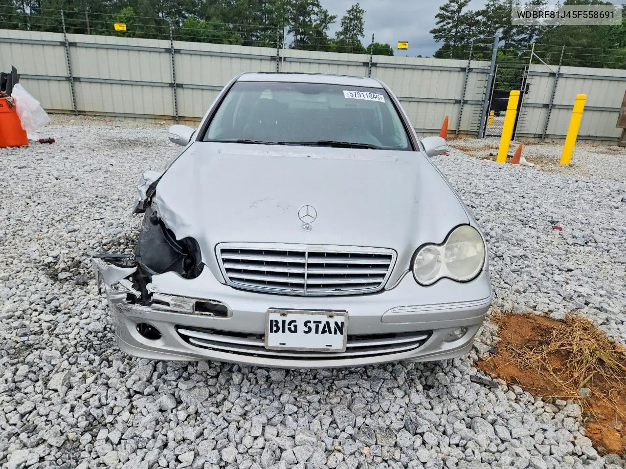 2005 Mercedes-Benz C 240 4Matic VIN: WDBRF81J45F558691 Lot: 57911846