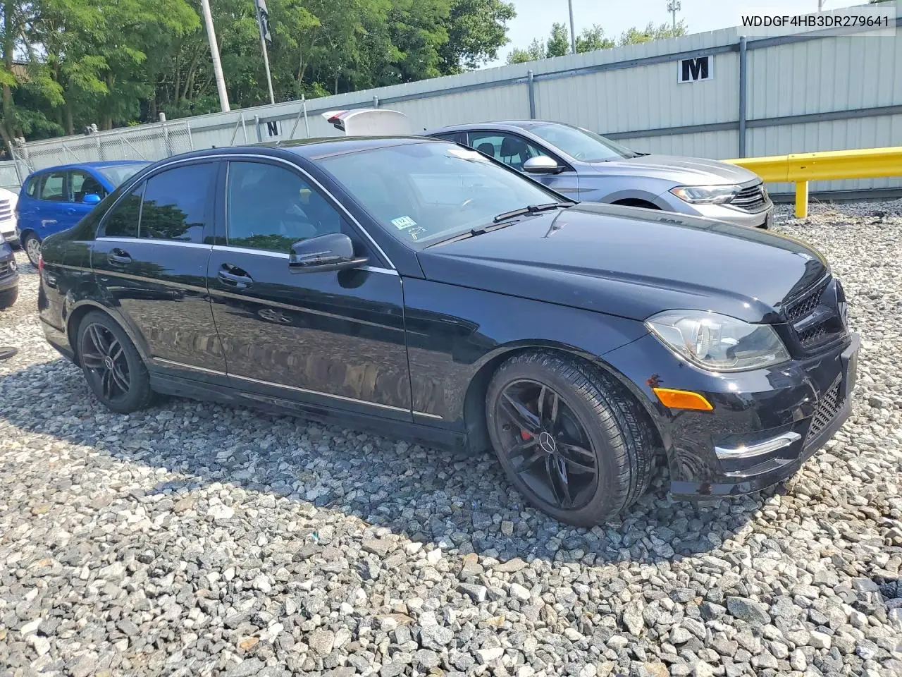2013 Mercedes-Benz C 250 VIN: WDDGF4HB3DR279641 Lot: 61590616
