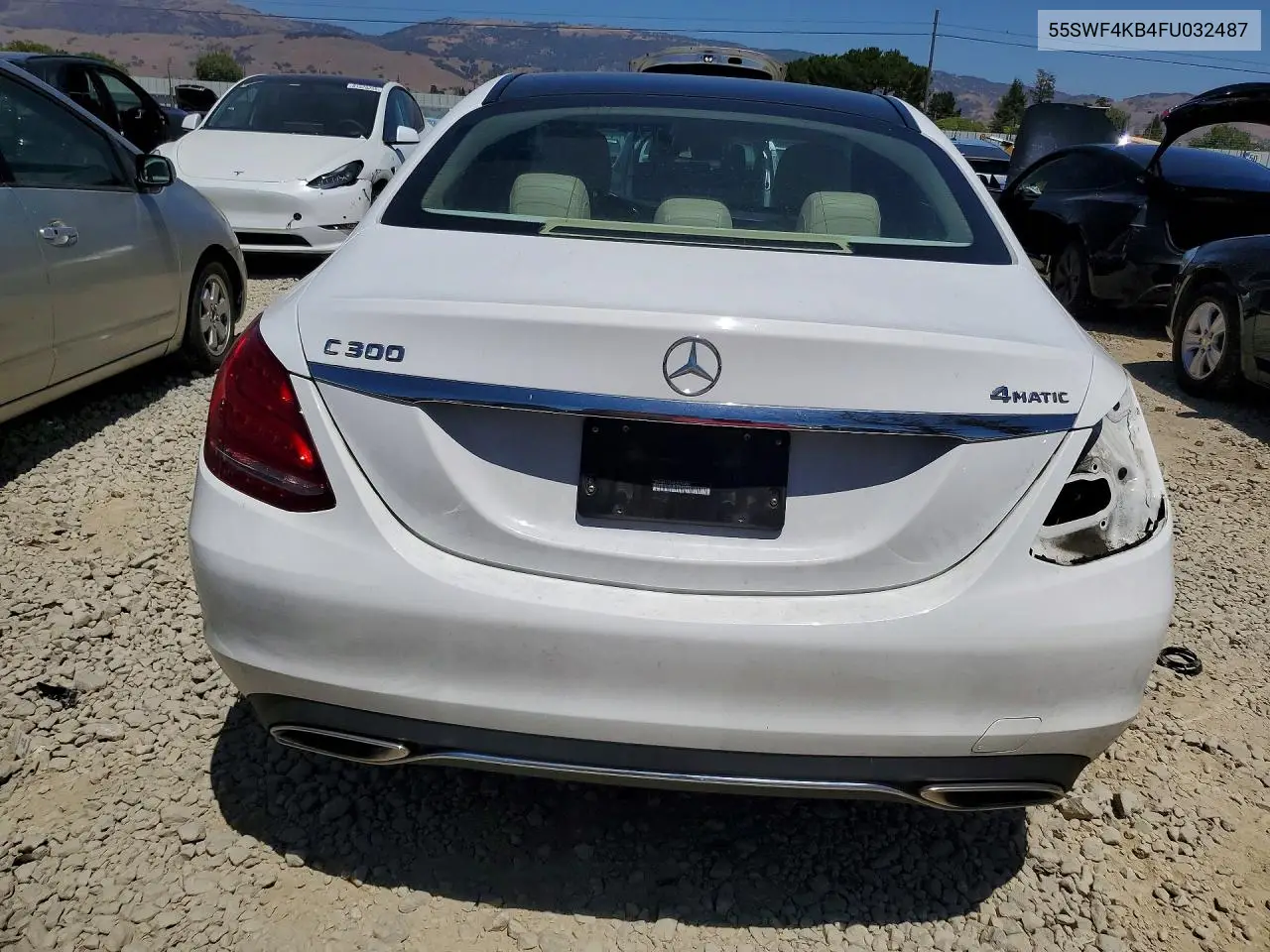 2015 Mercedes-Benz C 300 4Matic VIN: 55SWF4KB4FU032487 Lot: 61565536