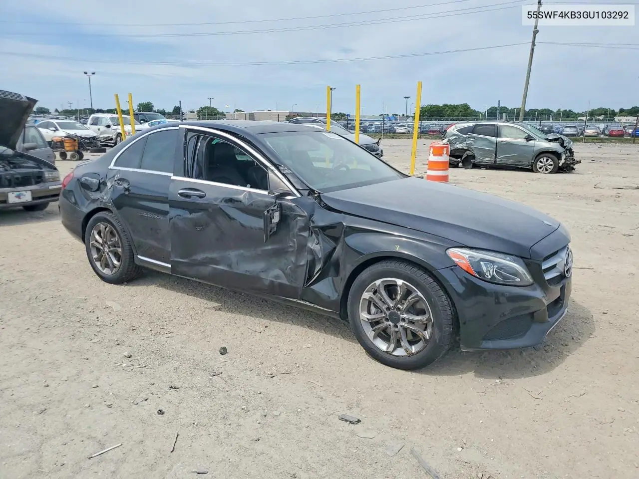 2016 Mercedes-Benz C 300 4Matic VIN: 55SWF4KB3GU103292 Lot: 60000536