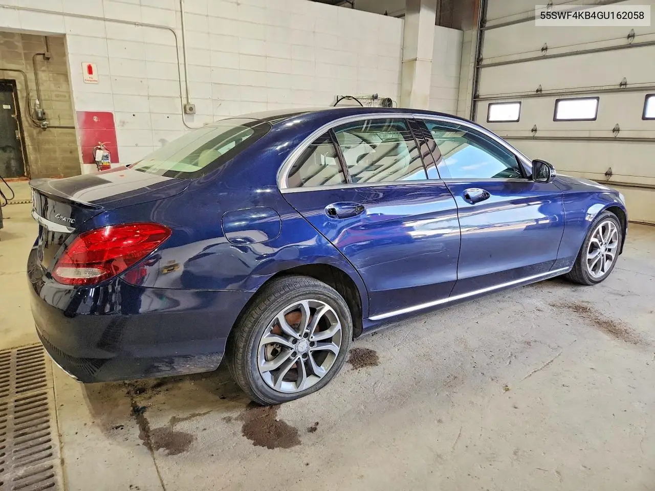 2016 Mercedes-Benz C 300 VIN: 55SWF4KB4GU162058 Lot: 62361426