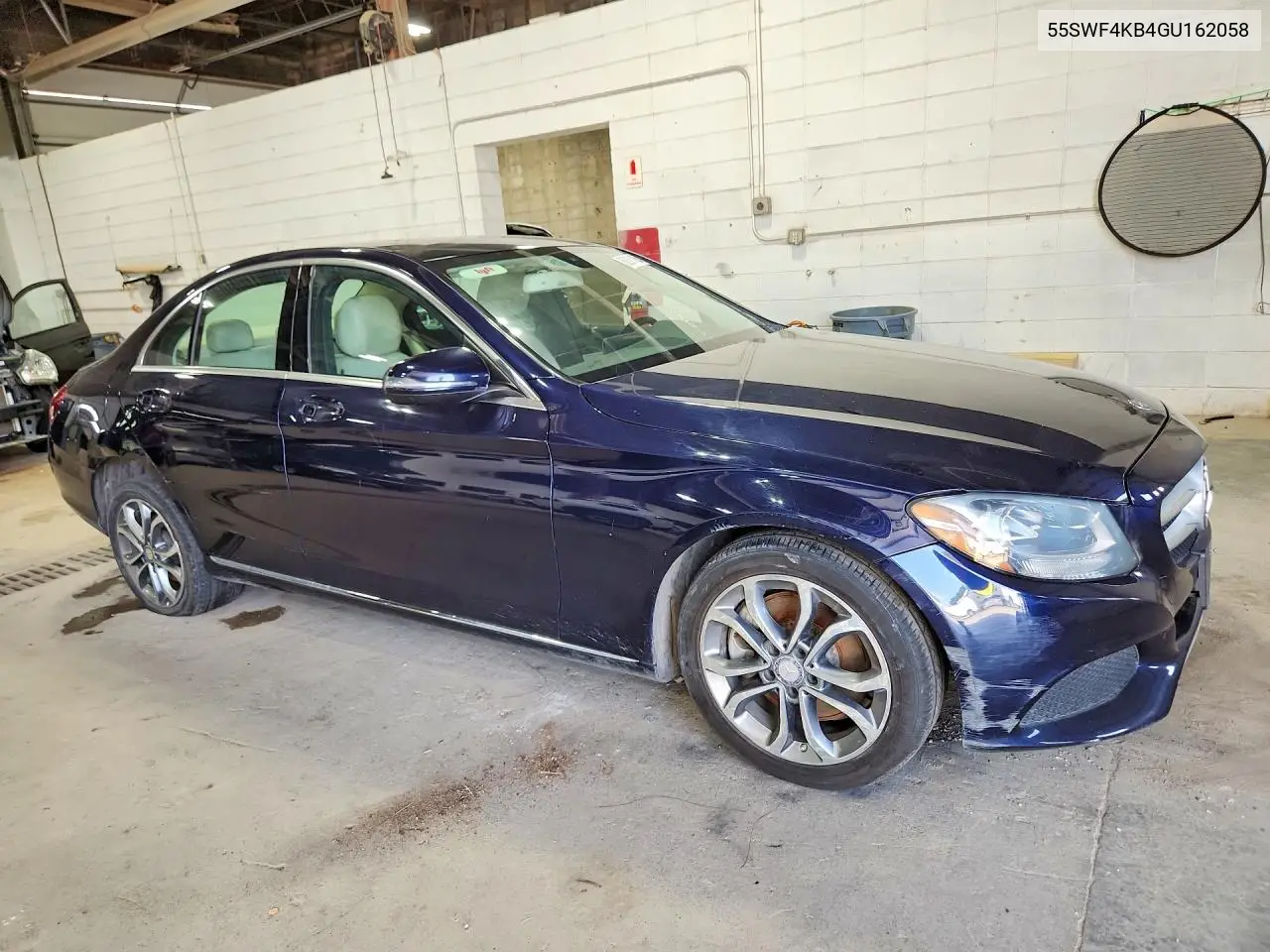 2016 Mercedes-Benz C 300 VIN: 55SWF4KB4GU162058 Lot: 62361426