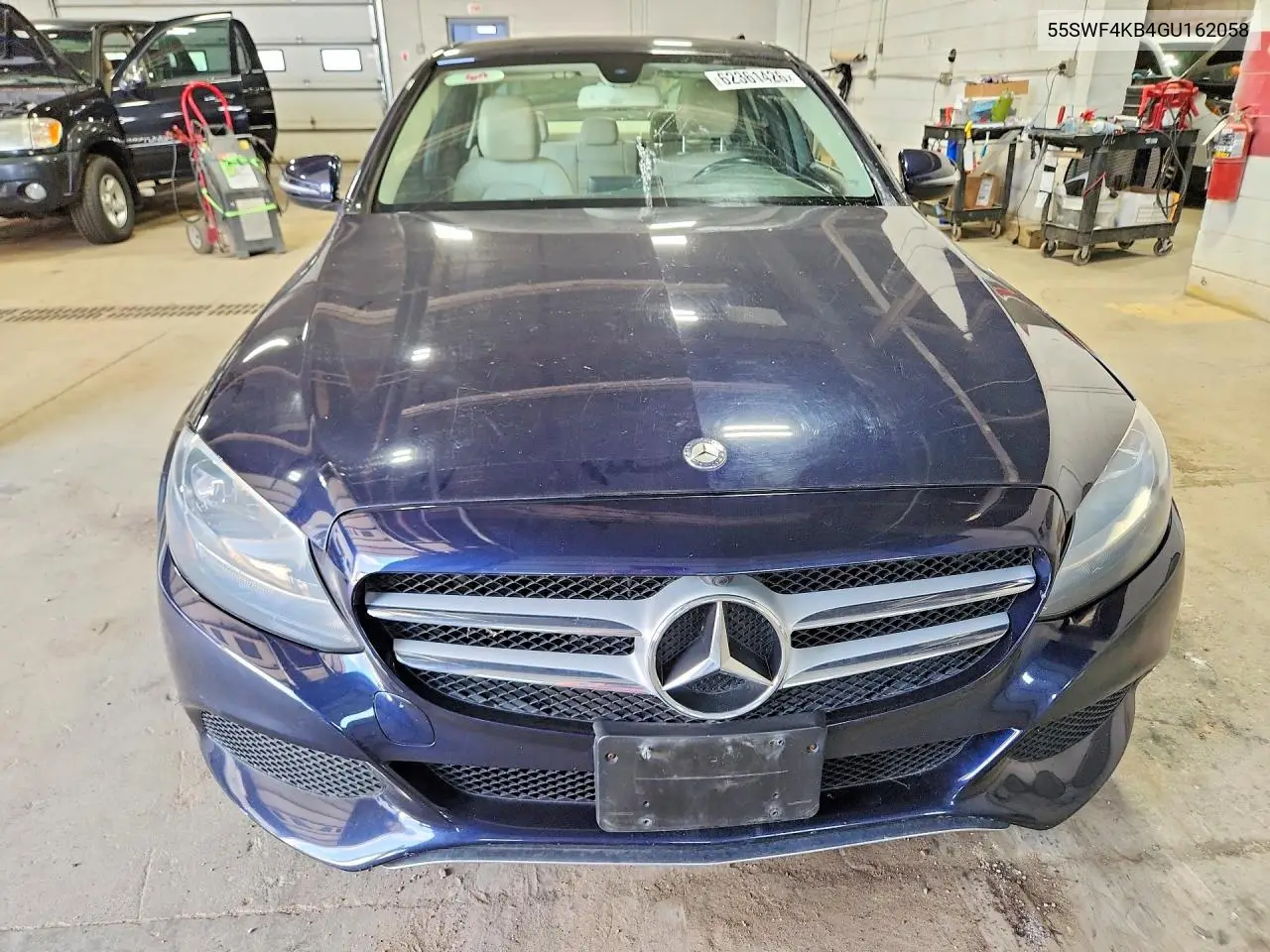 2016 Mercedes-Benz C 300 VIN: 55SWF4KB4GU162058 Lot: 62361426