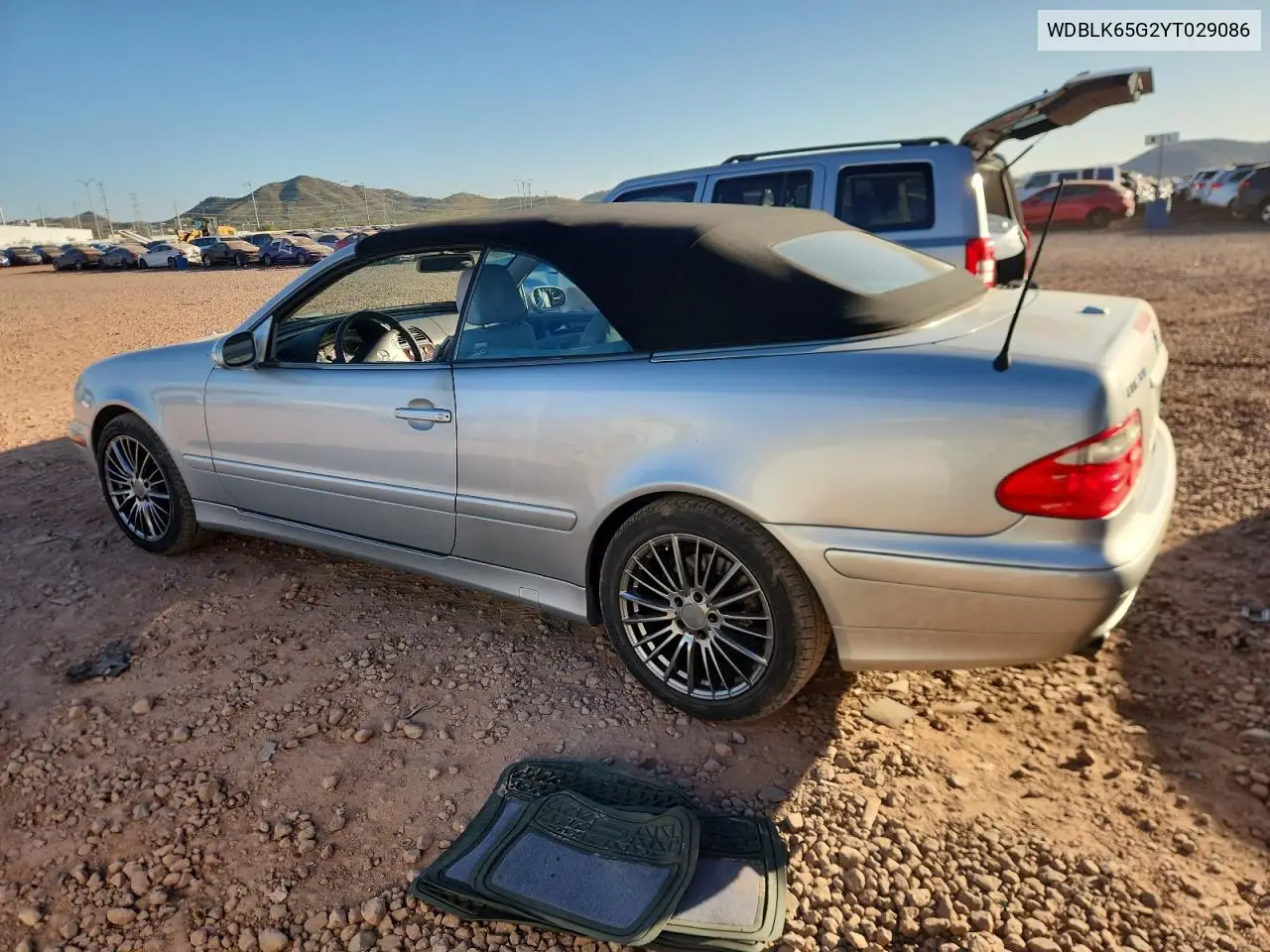 2000 Mercedes-Benz Clk 320 VIN: WDBLK65G2YT029086 Lot: 92126855