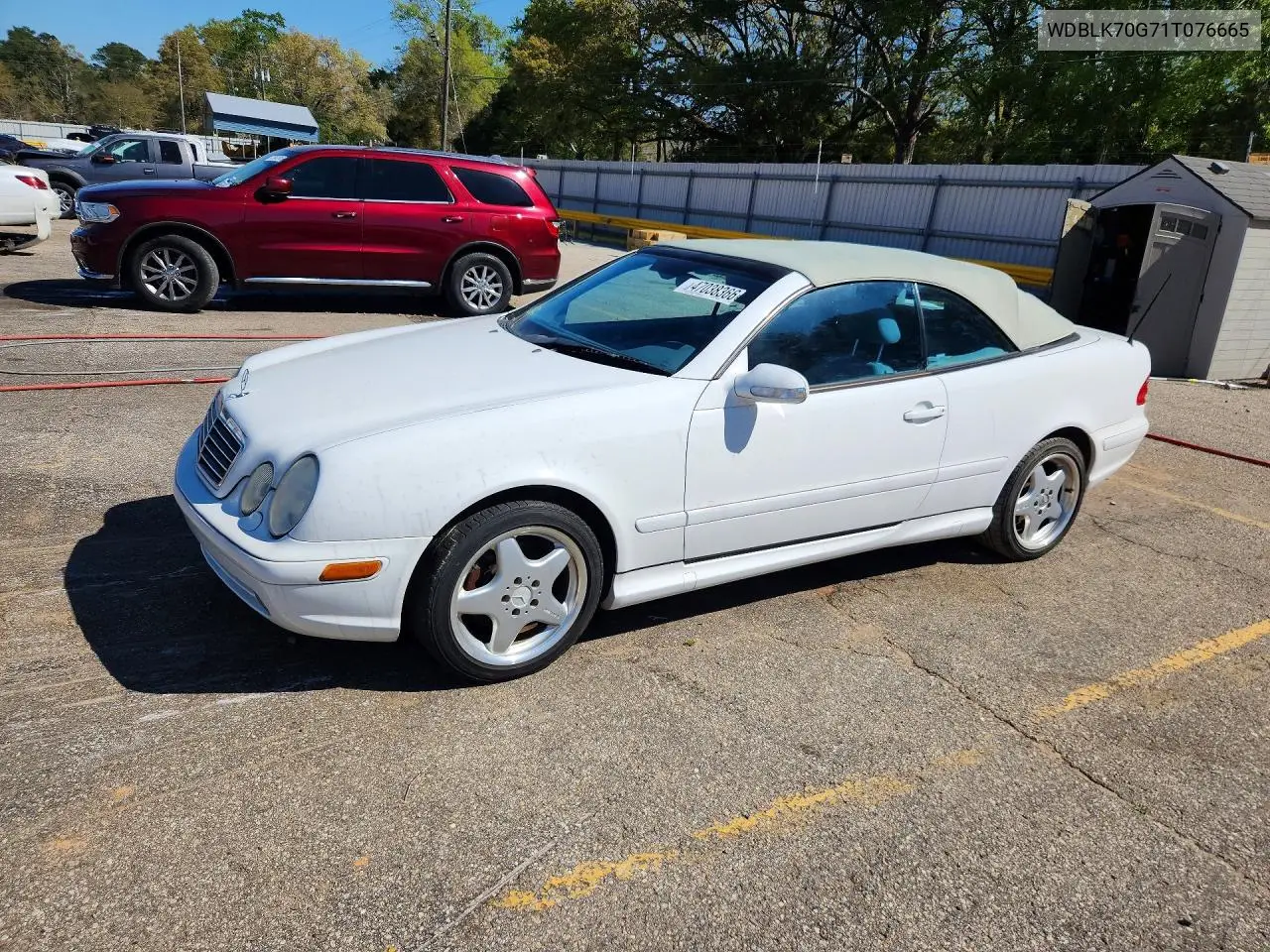 2001 Mercedes-Benz Clk 430 VIN: WDBLK70G71T076665 Lot: 47038366