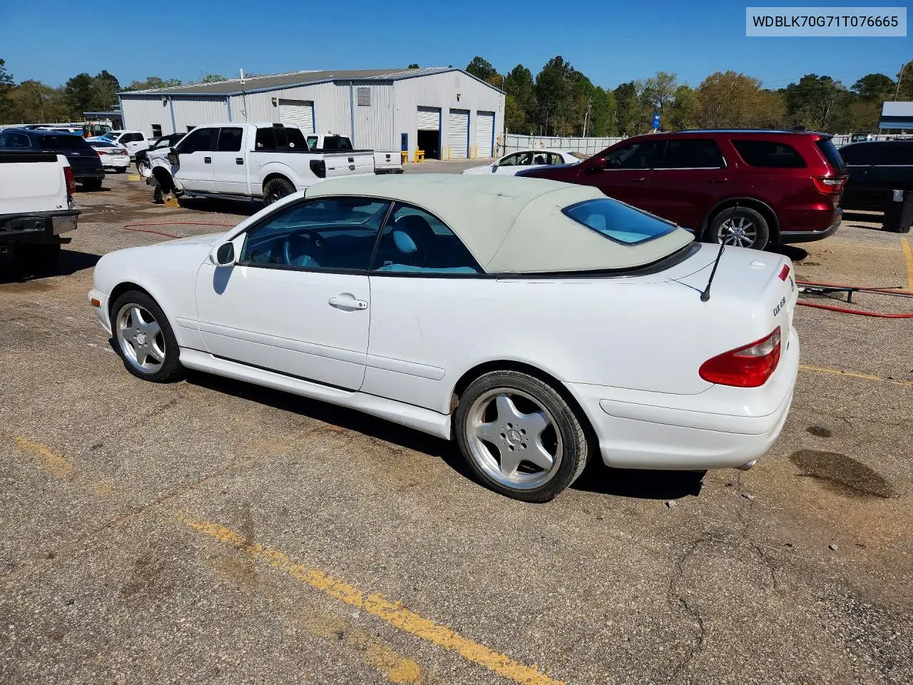 2001 Mercedes-Benz Clk 430 VIN: WDBLK70G71T076665 Lot: 47038366