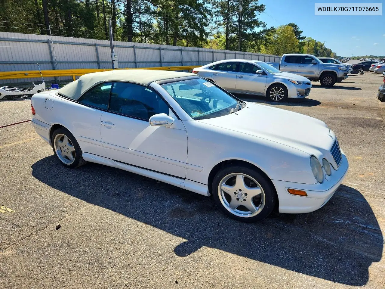 2001 Mercedes-Benz Clk 430 VIN: WDBLK70G71T076665 Lot: 47038366