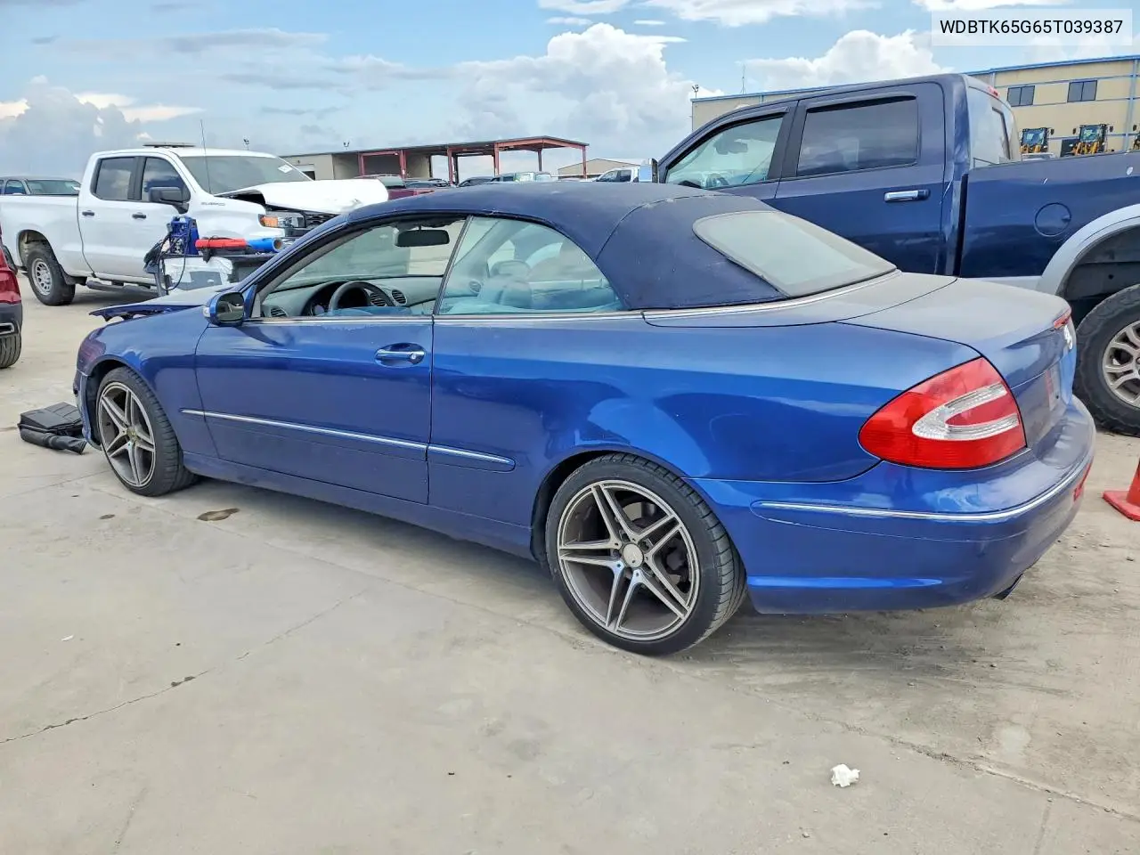 2005 Mercedes-Benz Clk 320 VIN: WDBTK65G65T039387 Lot: 55837106