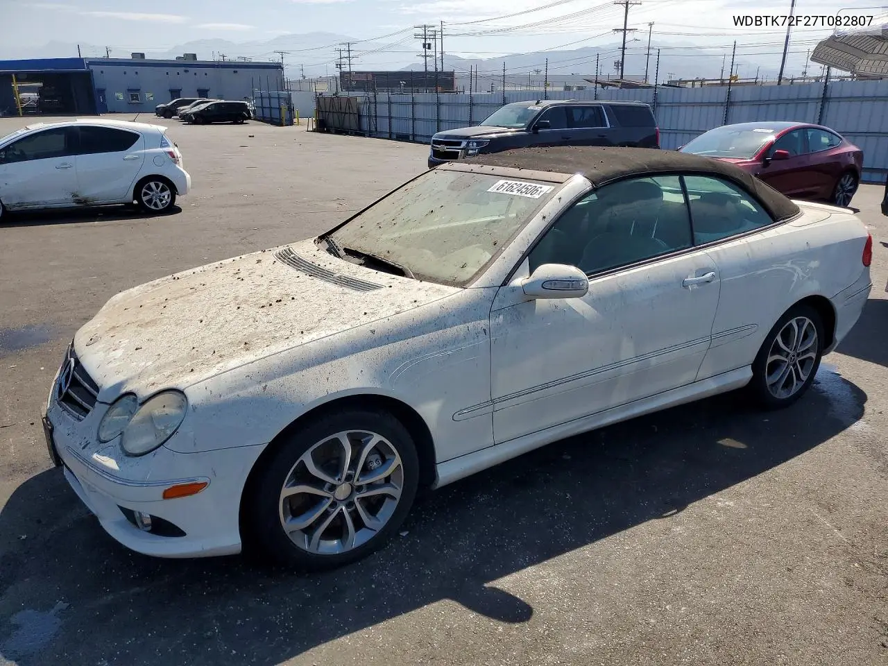 2007 Mercedes-Benz Clk 550 VIN: WDBTK72F27T082807 Lot: 61624506