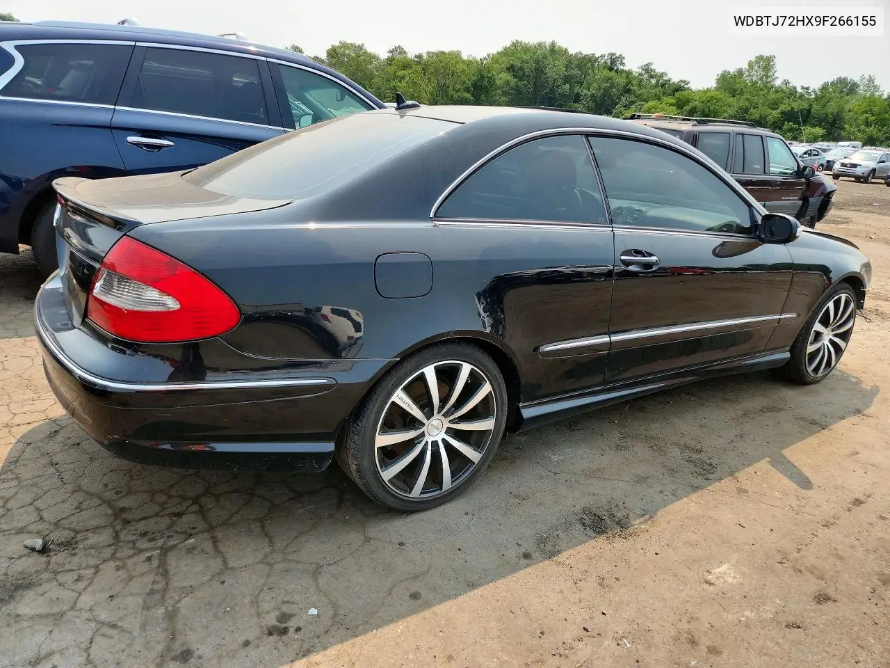 2009 Mercedes-Benz Clk 550 VIN: WDBTJ72HX9F266155 Lot: 58219196