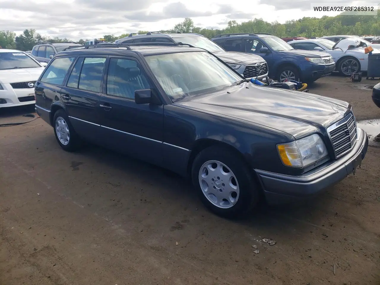 1994 Mercedes-Benz E 320 VIN: WDBEA92E4RF285312 Lot: 53770216