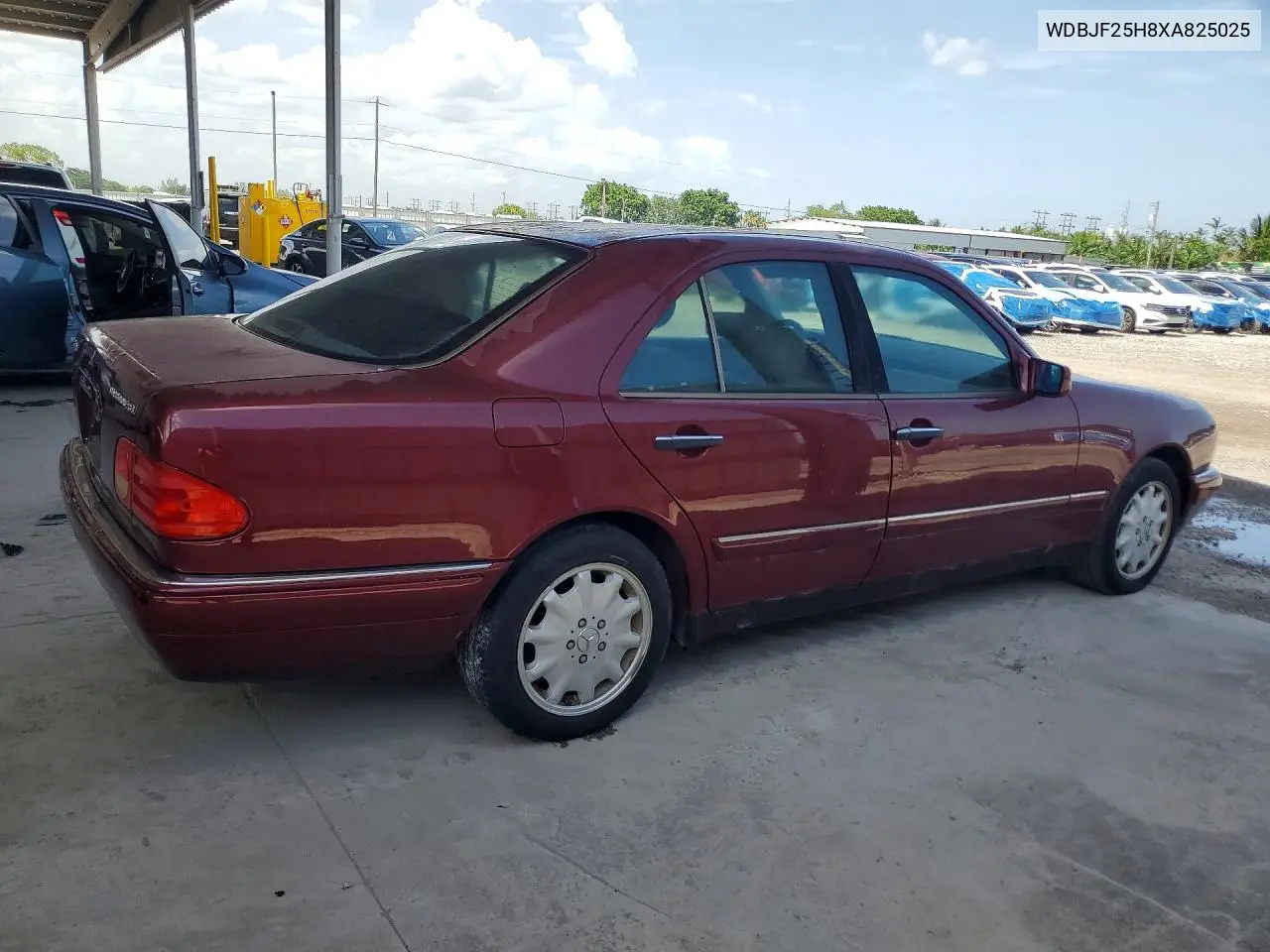 1999 Mercedes-Benz E 300Td VIN: WDBJF25H8XA825025 Lot: 55904366