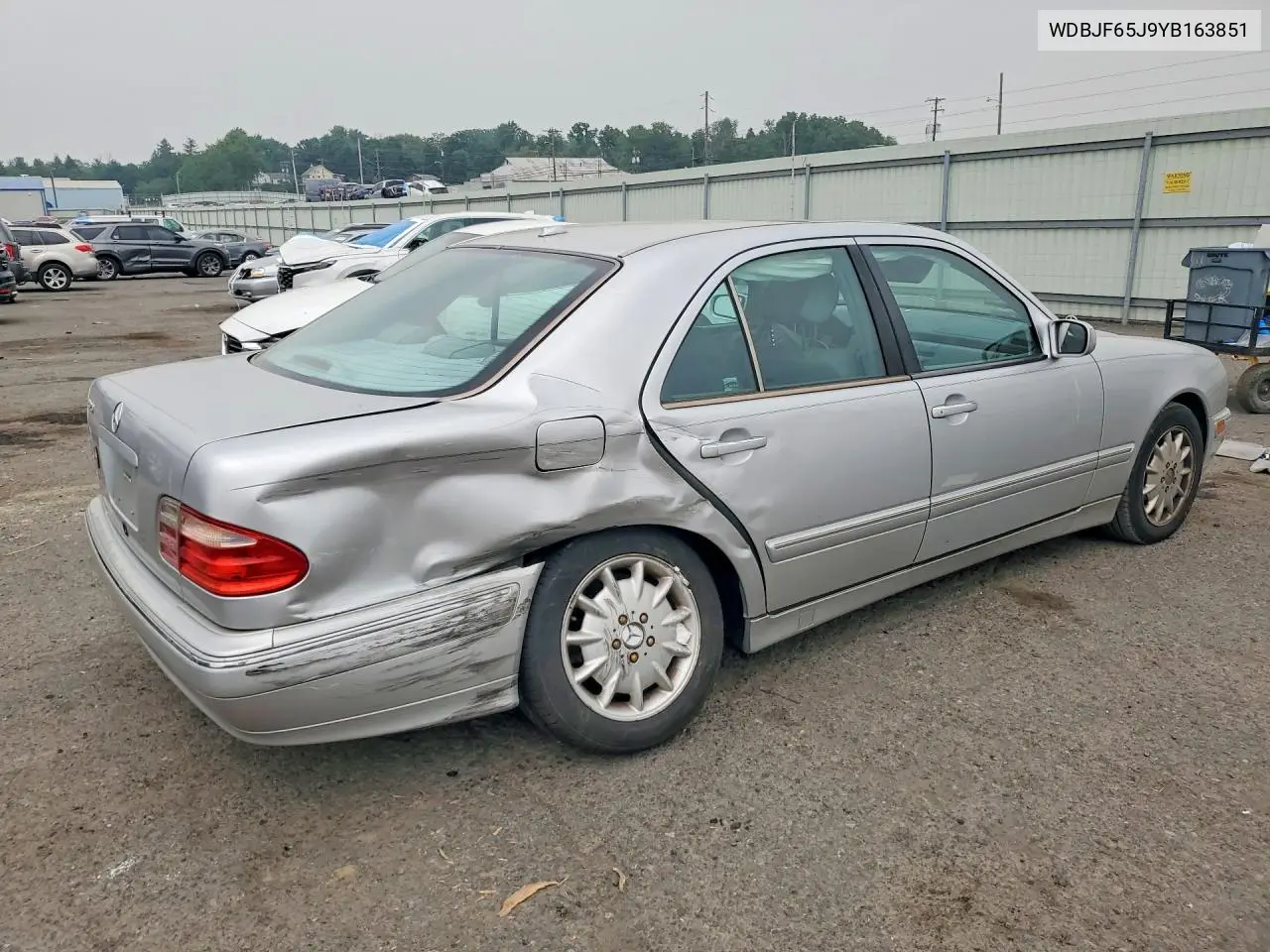 2000 Mercedes-Benz E 320 VIN: WDBJF65J9YB163851 Lot: 61363106