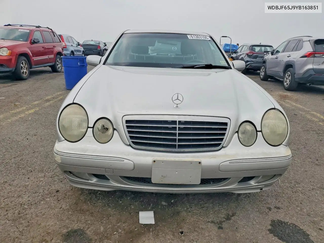 2000 Mercedes-Benz E 320 VIN: WDBJF65J9YB163851 Lot: 61363106