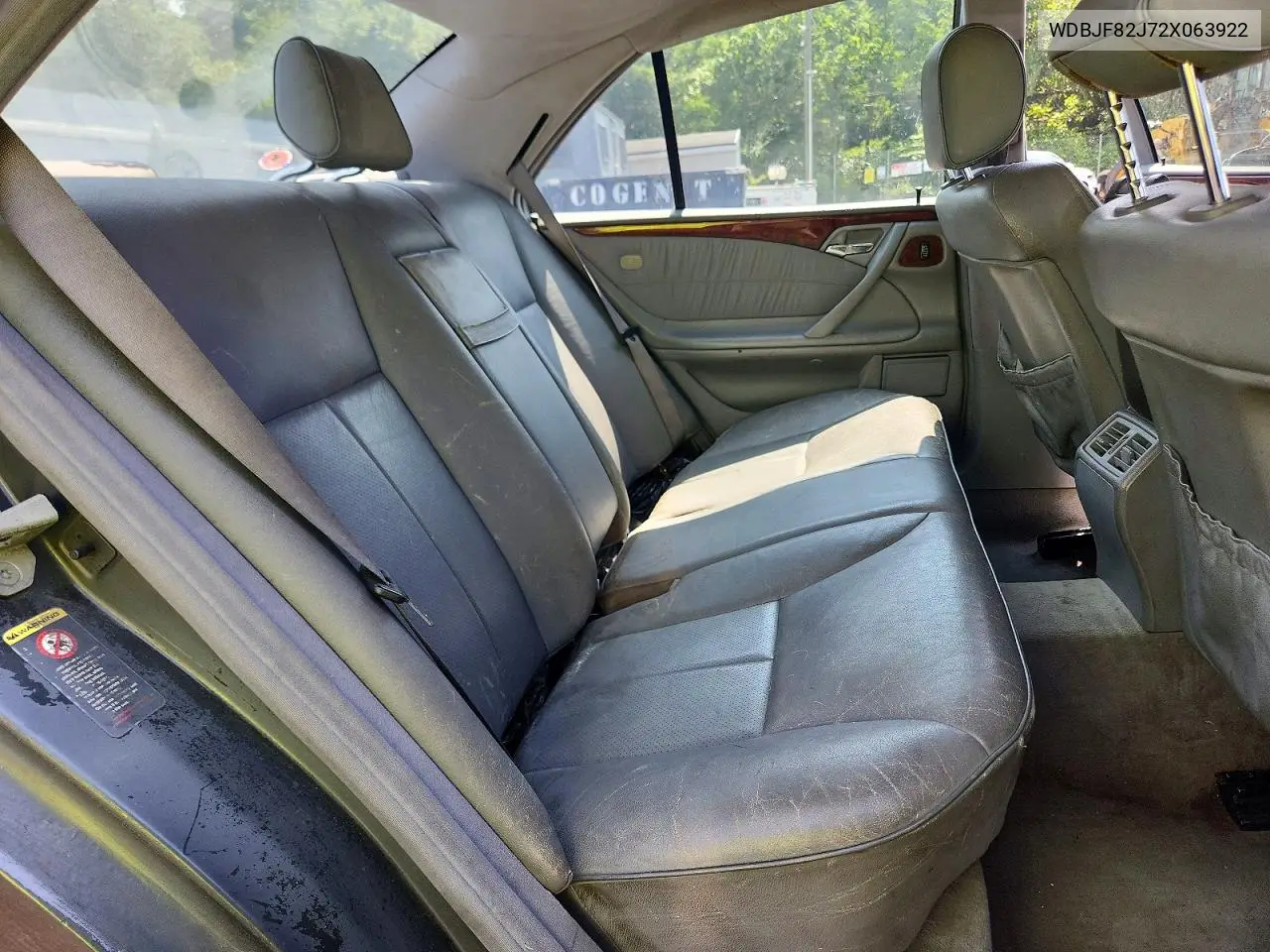 2002 Mercedes-Benz E 320 4Matic VIN: WDBJF82J72X063922 Lot: 60720666