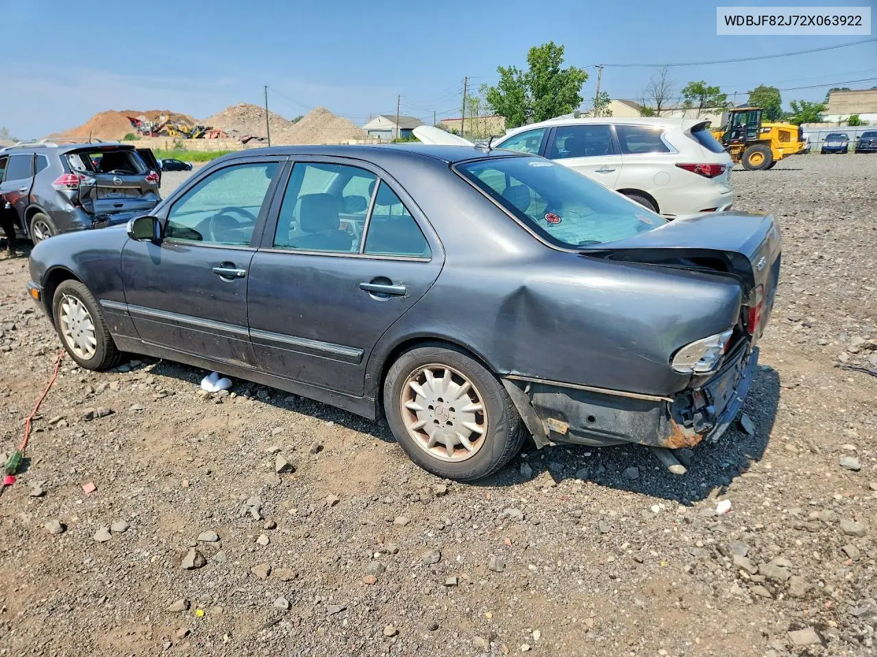 2002 Mercedes-Benz E 320 4Matic VIN: WDBJF82J72X063922 Lot: 60720666