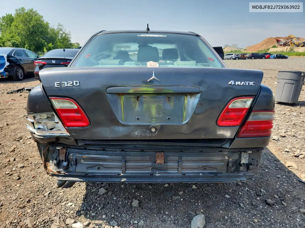2002 Mercedes-Benz E 320 4Matic VIN: WDBJF82J72X063922 Lot: 60720666