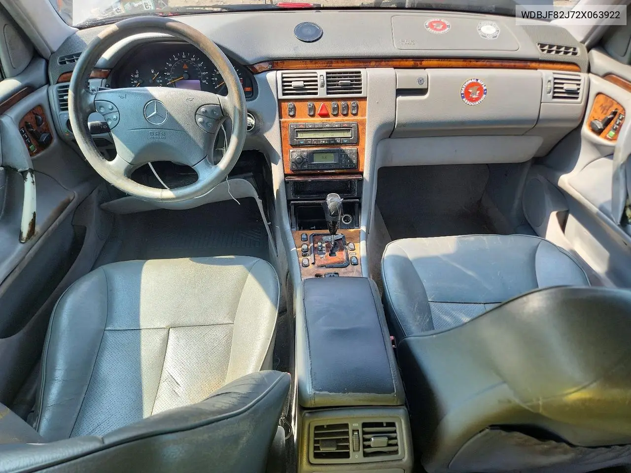 2002 Mercedes-Benz E 320 4Matic VIN: WDBJF82J72X063922 Lot: 60720666