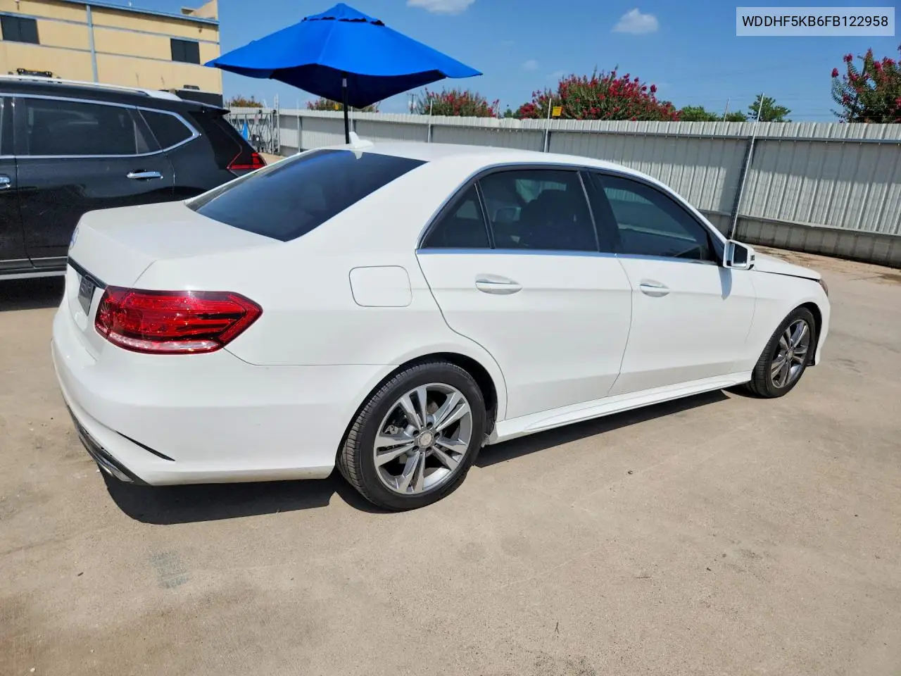 2015 Mercedes-Benz E 350 VIN: WDDHF5KB6FB122958 Lot: 61902326