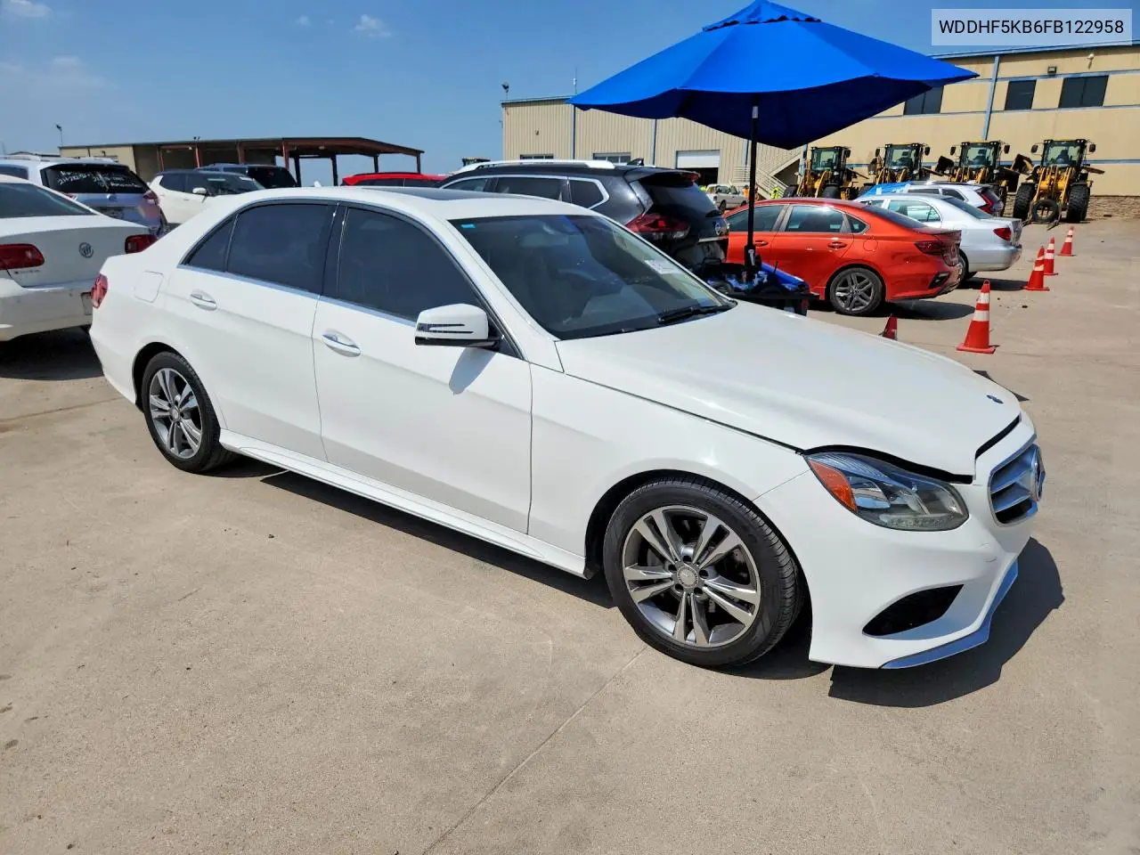 2015 Mercedes-Benz E 350 VIN: WDDHF5KB6FB122958 Lot: 61902326