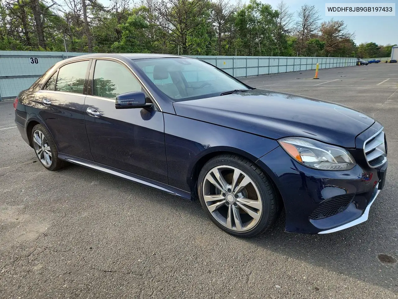 2016 Mercedes-Benz E 350 4Matic VIN: WDDHF8JB9GB197433 Lot: 60219846