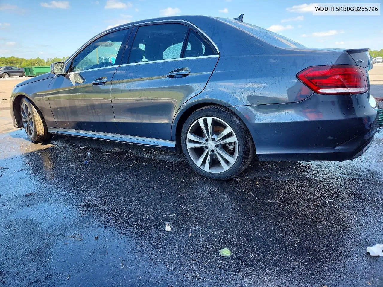 2016 Mercedes-Benz E 350 VIN: WDDHF5KB0GB255796 Lot: 61885046