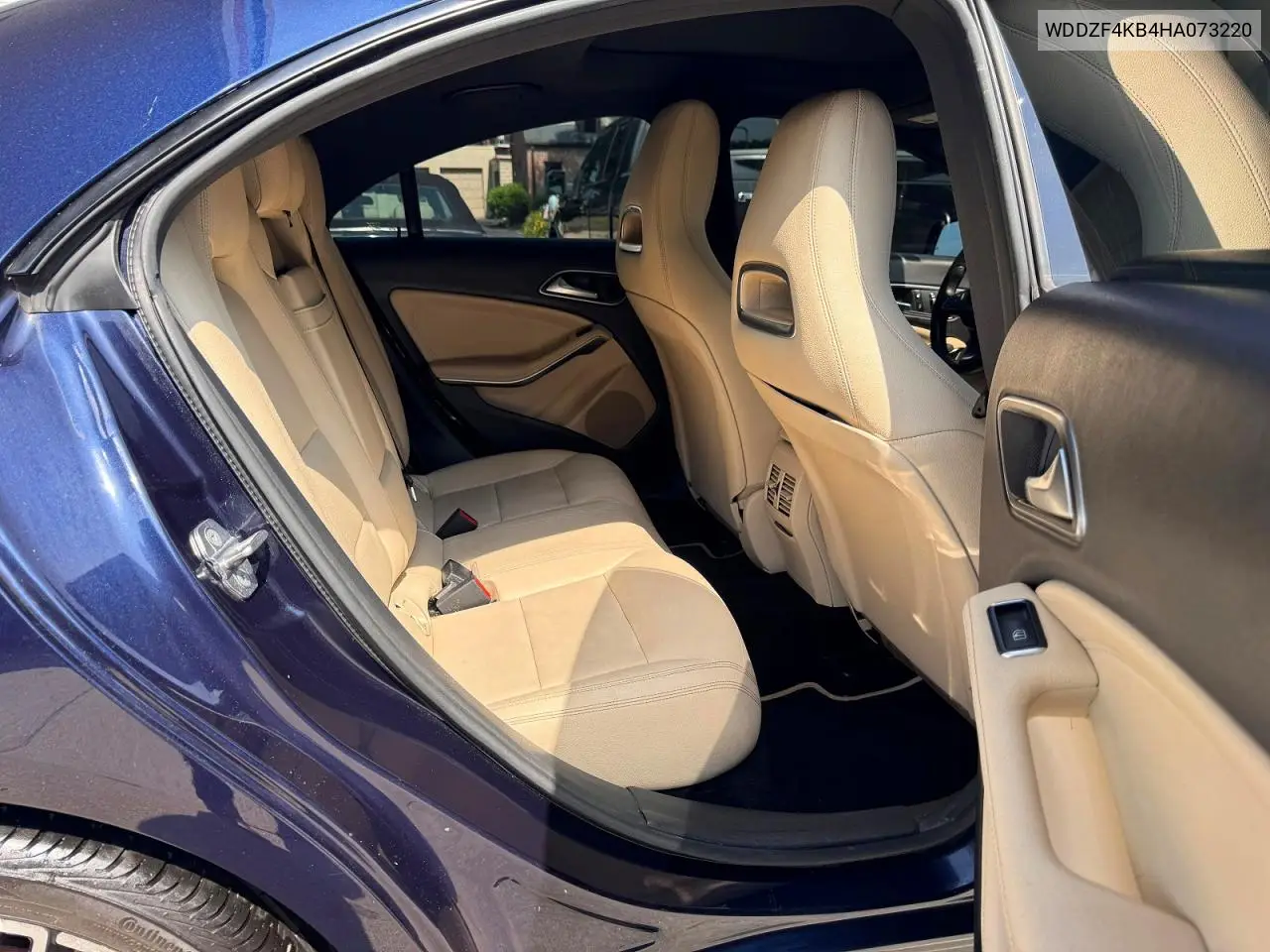 2017 Mercedes-Benz E 300 4Matic VIN: WDDZF4KB4HA073220 Lot: 61633526