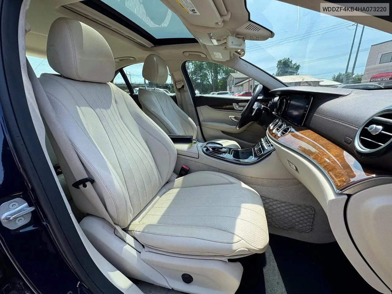 2017 Mercedes-Benz E 300 4Matic VIN: WDDZF4KB4HA073220 Lot: 61633526