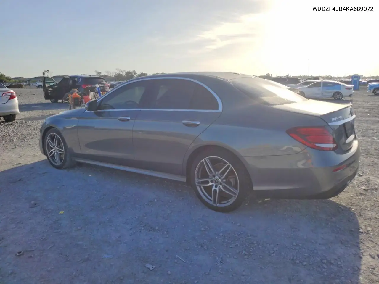 2019 Mercedes-Benz E 300 VIN: WDDZF4JB4KA689072 Lot: 61998906