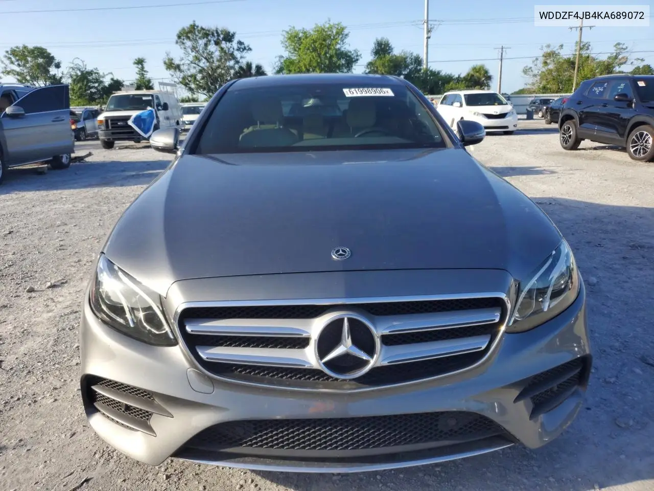 2019 Mercedes-Benz E 300 VIN: WDDZF4JB4KA689072 Lot: 61998906
