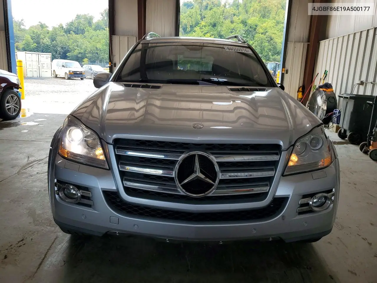 2009 Mercedes-Benz Gl 550 4Matic VIN: 4JGBF86E19A500177 Lot: 60550916