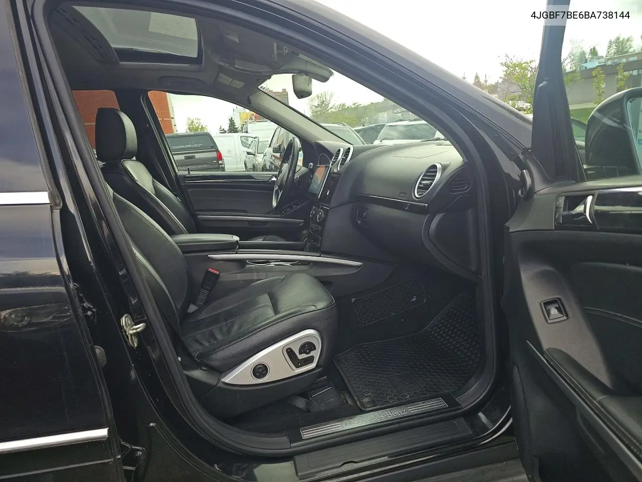 2011 Mercedes-Benz Gl 450 4Matic VIN: 4JGBF7BE6BA738144 Lot: 54535986
