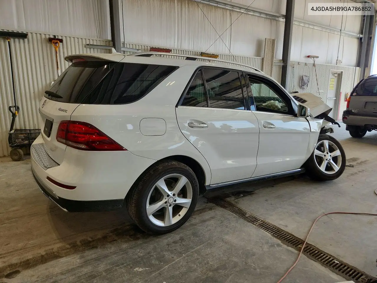 2016 Mercedes-Benz Gle 350 4Matic VIN: 4JGDA5HB9GA786852 Lot: 60182016